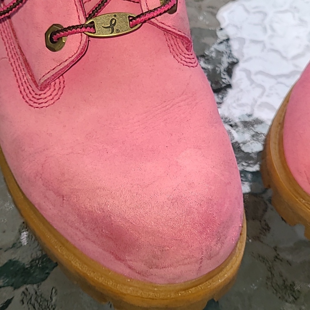 Pink Susan G Komen Breast Cancer Timberland Special Edition Boots size 7 Boys - Picture 15 of 17